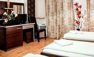 Отель Hotel Stars Бухарест Трехместный номер-5