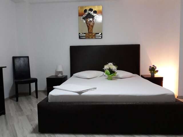 Отель Hotel Stars Бухарест-19